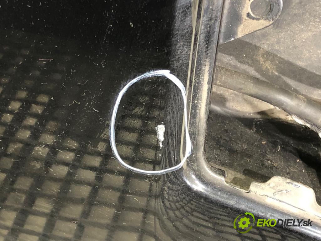 MERCEDES-BENZ KLASA M (W164) 2005 - 2012    ML 420 CDI 4-matic (164.128) 225 kW [306 KM] olej   kapota