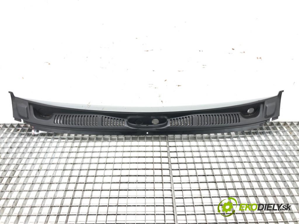 SUZUKI JIMNY samochód terenowy zamknięty (SN) 1998 - 2022    1.3 16V (SN413) 60 kW [82 KM] benzyna 2001 - 2022  Torpédo, plast pod čelné okno 77310-81A10 (Torpéda)