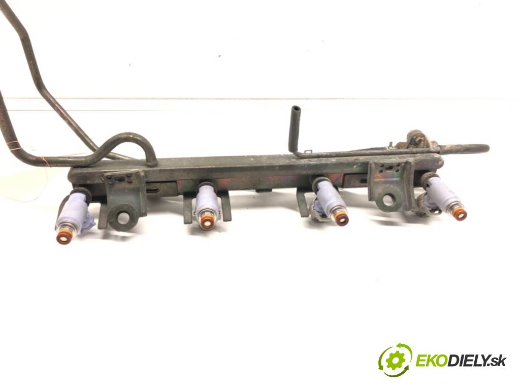 SUZUKI JIMNY samochód terenowy zamknięty (SN) 1998 - 2022    1.3 16V (SN413) 60 kW [82 KM] benzyna 2001 - 2022  Lišta vstrekovacia  (Vstrekovacie lišty)