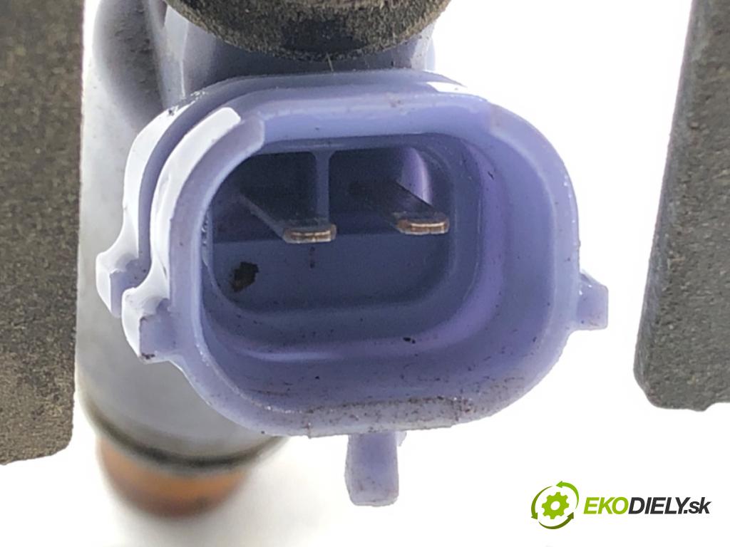 SUZUKI JIMNY samochód terenowy zamknięty (SN) 1998 - 2022    1.3 16V (SN413) 60 kW [82 KM] benzyna 2001 - 2022  Lišta vstrekovacia  (Vstrekovacie lišty)