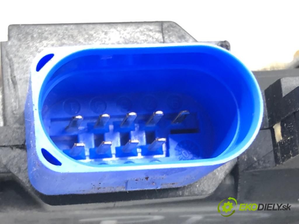 SKODA OCTAVIA II Combi (1Z5) 2004 - 2013    2.0 TDI 103 kW [140 KM] olej napędowy 2005 - 2010  zámok dveře pravý přední část 3D1837016