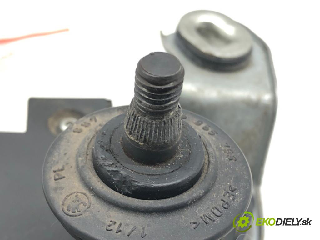SKODA OCTAVIA II Combi (1Z5) 2004 - 2013    2.0 TDI 103 kW [140 KM] olej napędowy 2005 - 2010  Motor stieračov zad 1Z9955711