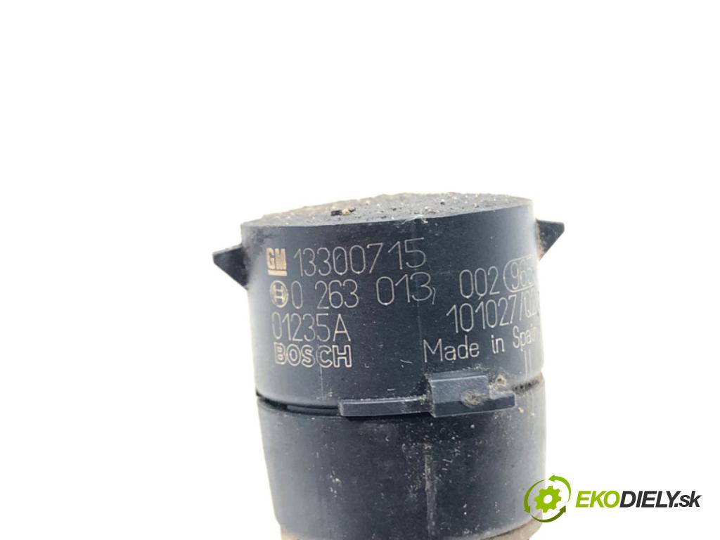 OPEL ASTRA J (P10) 2009 - 2015    1.6 Turbo (68) 132 kW [180 KM] benzyna 2009 - 2015  Snímač PDC 13300715 (Snímače)