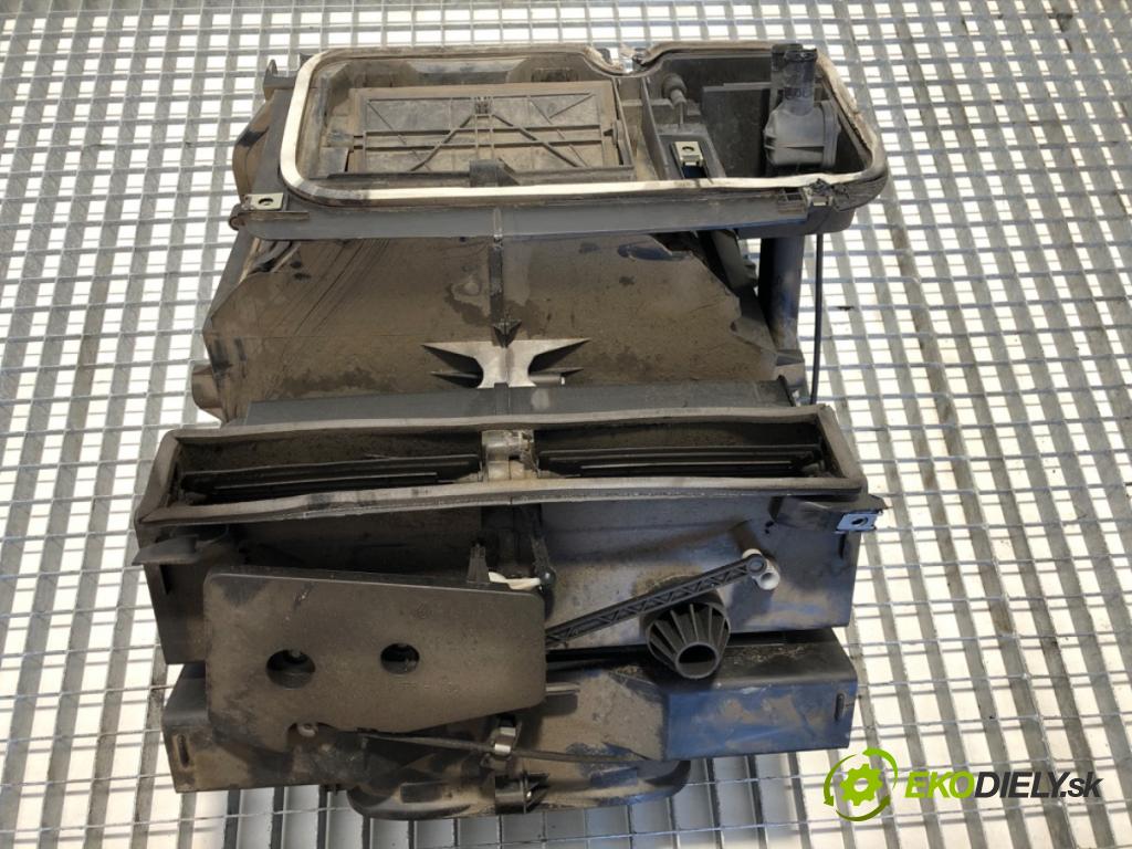 RENAULT TRUCKS MIDLUM 2000 - 2022    220.18/D  Výhrevné teleso, radiátor kúrenia komplet KOMBAJN 5010544414 (Radiátory kúrenia)