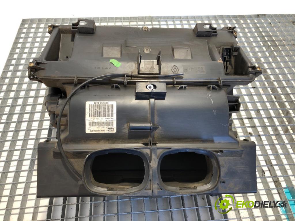 RENAULT TRUCKS MIDLUM 2000 - 2022    220.18/D  topné těleso radiátor topení komplet KOMBAJN 5010544414 (Radiátory topení)