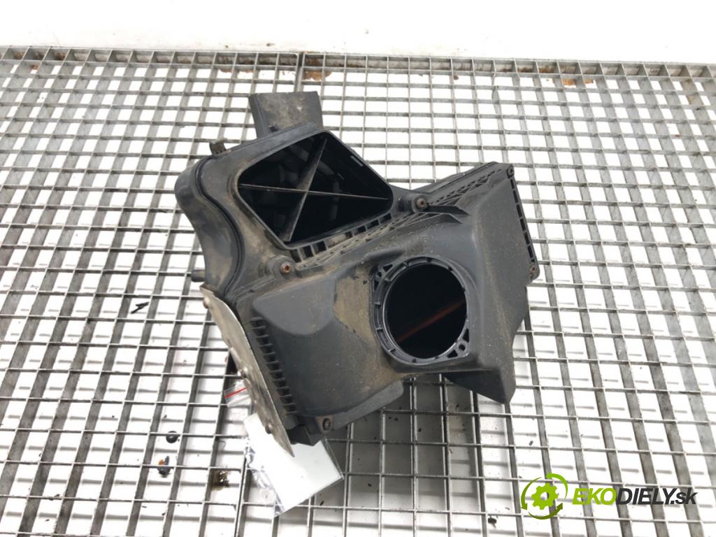 AUDI A4 B8 Avant (8K5) 2007 - 2015    2.0 TDI quattro 105 kW [143 KM] olej napędowy 2008  Obal filtra vzduchu 8K0133835AD (Obaly filtrov vzduchu)