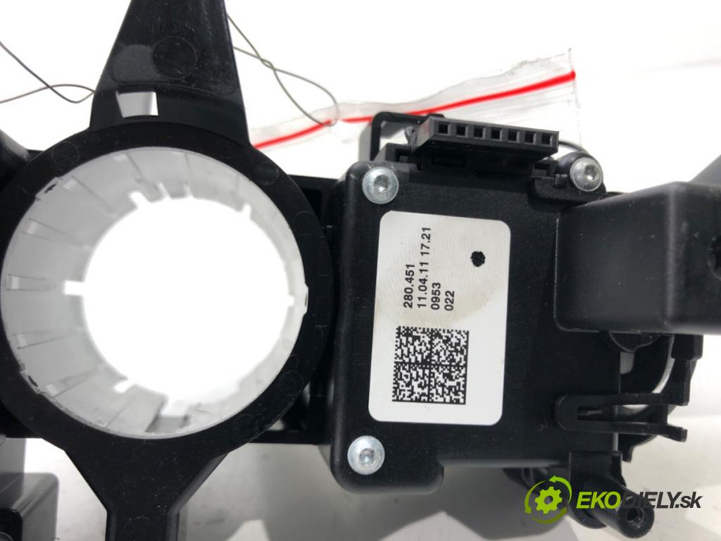 AUDI A4 B8 Kombi 2011 105 kW 2.0 TDI quattro 1968 přepínač kombinovaný 280.451 (Páčky pod volantem)