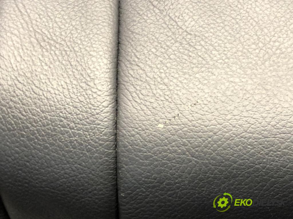 BMW X5 (E70) 2006 - 2013    3.0 si 200 kW [272 KM] benzyna 2006 - 2008  Sedadlo druhý RIADOK: