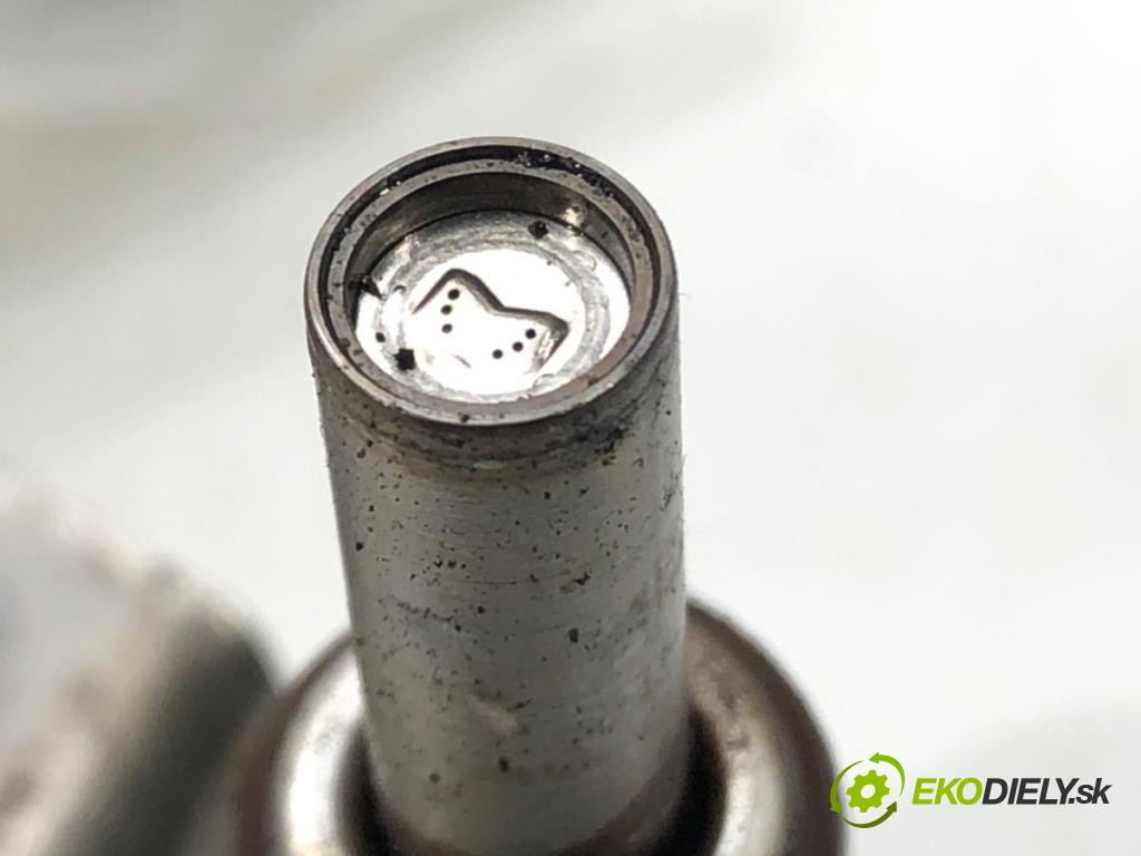 BMW X5 (E70) 2006 - 2013    3.0 si 200 kW [272 KM] benzyna 2006 - 2008  Lišta vstrekovacia 7531634 (Vstrekovacie lišty)