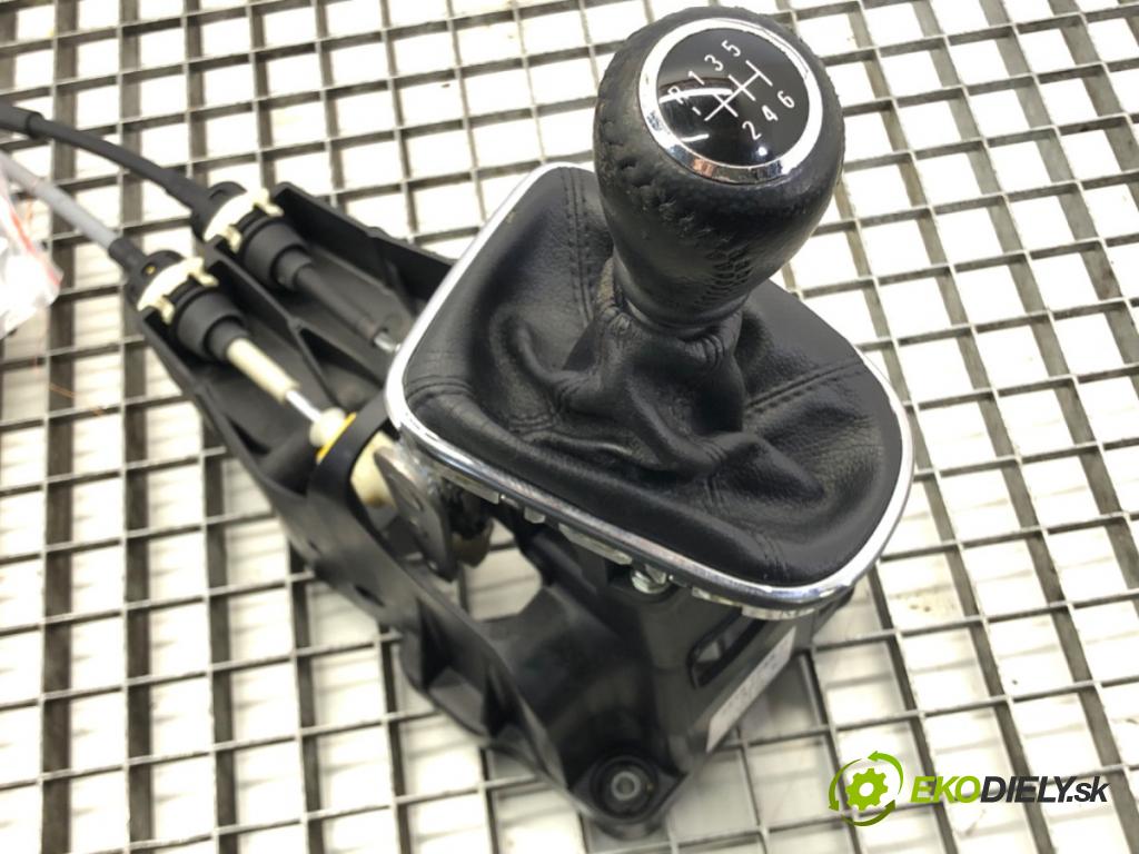 CHEVROLET CRUZE Station Wagon (J308) 2012 - 2022    1.4 103 kW [140 KM] benzyna 2012 - 2022  Kulisa 25187759 (Rýchlostné páky / kulisy)