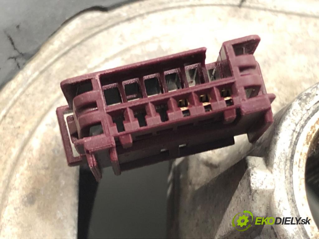 MERCEDES-BENZ KLASA E (W212) 2009 - 2016    E 200 CDI / BlueTEC (212.005, 212.006) 100 kW [136  Volant  (Volanty)