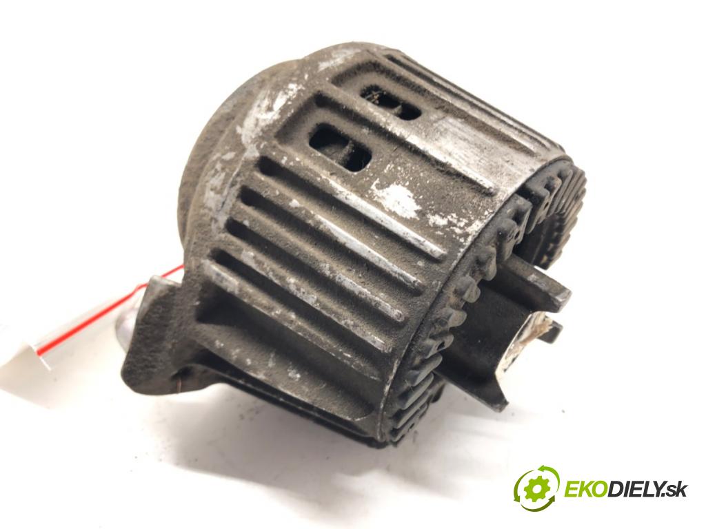 MERCEDES-BENZ KLASA E (W212) 2009 - 2016    E 200 CDI / BlueTEC (212.005, 212.006) 100 kW [136  AirBag Motor A2122406317 (Držiaky motora)