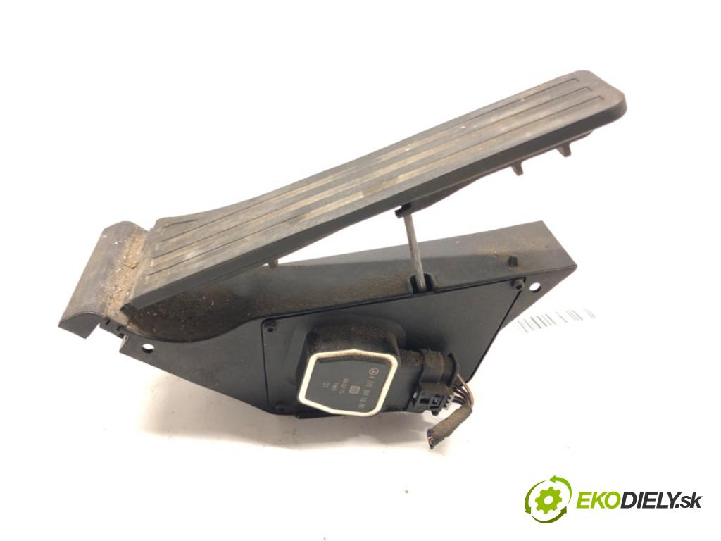 MERCEDES-BENZ KLASA E (W212) 2009 - 2016    E 200 CDI / BlueTEC (212.005, 212.006) 100 kW [136  Potenciometer plynového pedálu A2223001000 (Pedále)