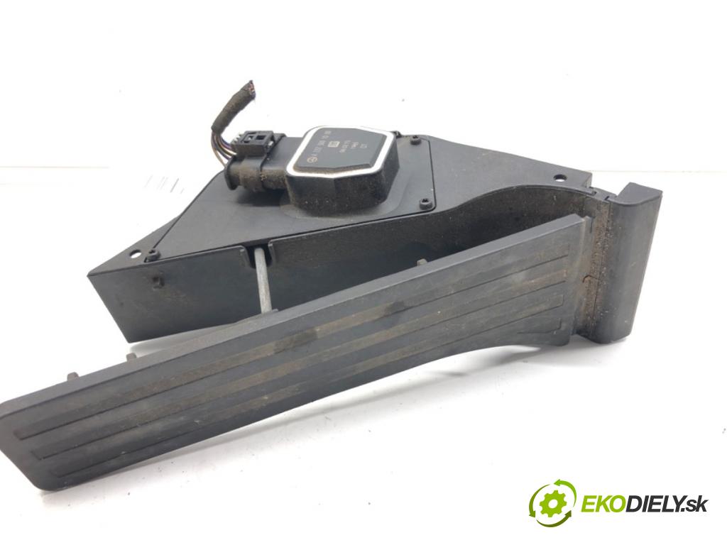 MERCEDES-BENZ KLASA E (W212) 2009 - 2016    E 200 CDI / BlueTEC (212.005, 212.006) 100 kW [136  Potenciometer plynového pedálu A2223001000 (Pedále)