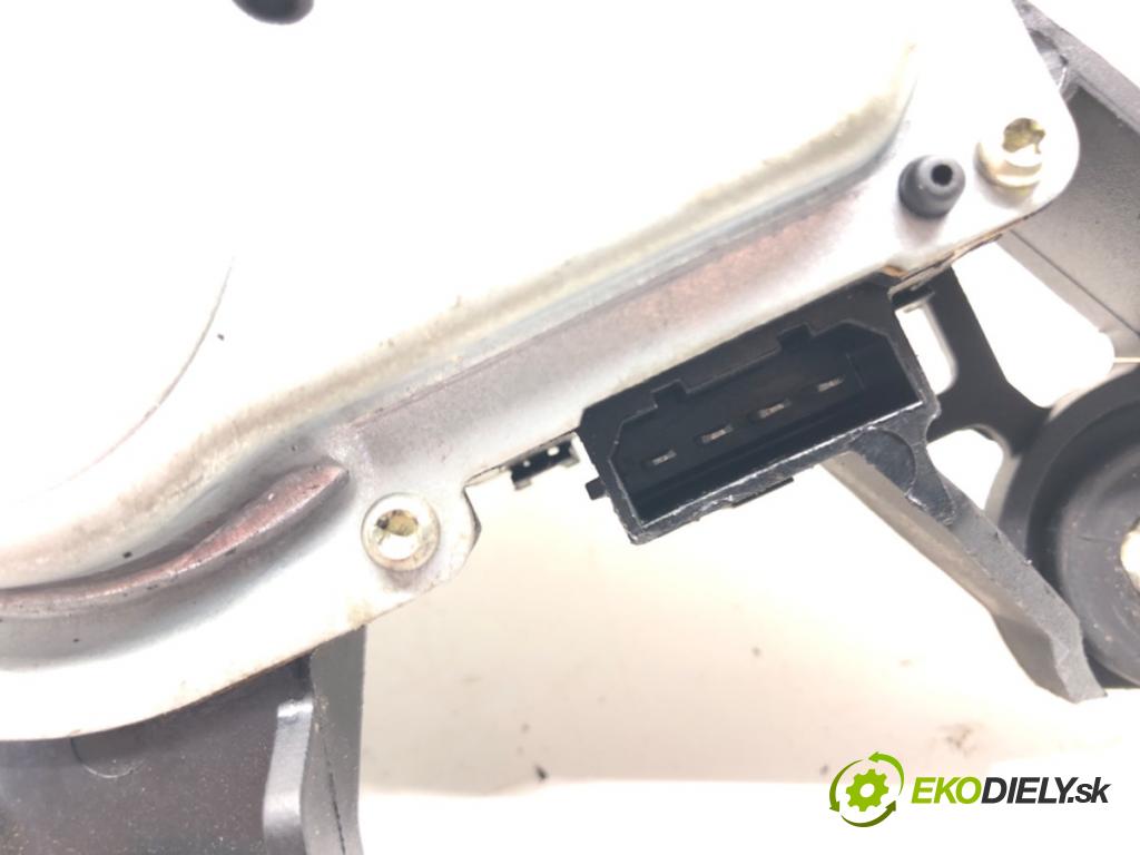 AUDI A6 C5 Avant (4B5) 1997 - 2005    1.9 TDI 96 kW [130 KM] olej napędowy 2001 - 2005  Motor stieračov zad 8L0955711A