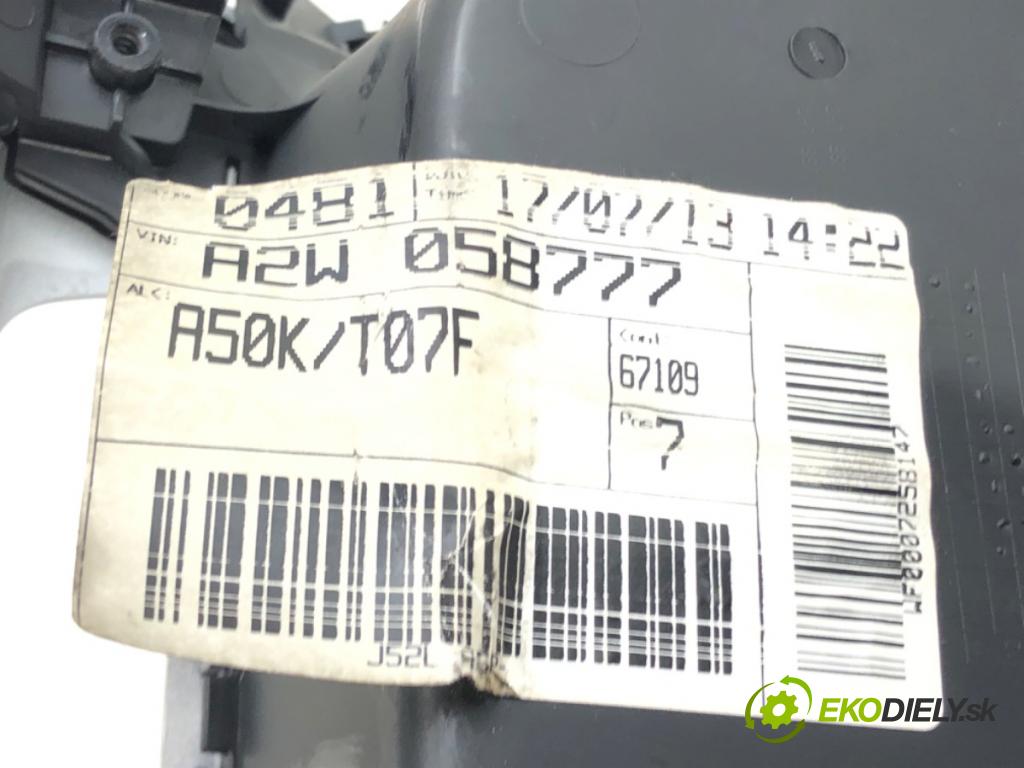 KIA CEED (JD) 2012 - 2018    1.6 GDI 99 kW [135 KM] benzyna 2012 - 2018  Priehradka, kastlík prístrojovky 93310-A2000