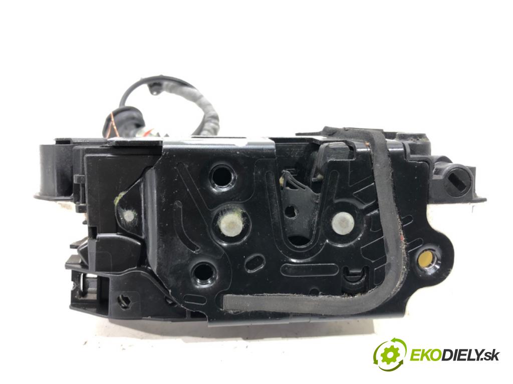 VW GOLF VII (5G1, BQ1, BE1, BE2) 2012 - 2022    1.6 TDI 77 kW [105 KM] olej napędowy 2012 - 2017  zámok dveře pravý zadní část 5K4839016R