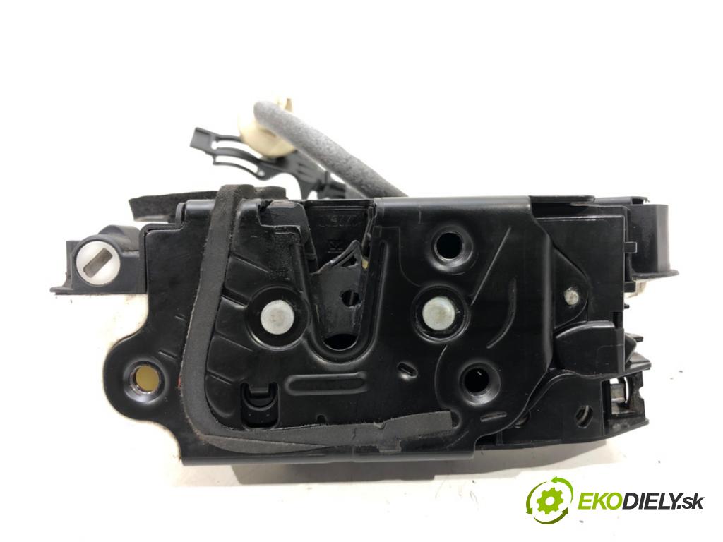VW GOLF VII (5G1, BQ1, BE1, BE2) 2012 - 2022    1.6 TDI 77 kW [105 KM] olej napędowy 2012 - 2017  zámok dveře levý přední část 5K2837015D