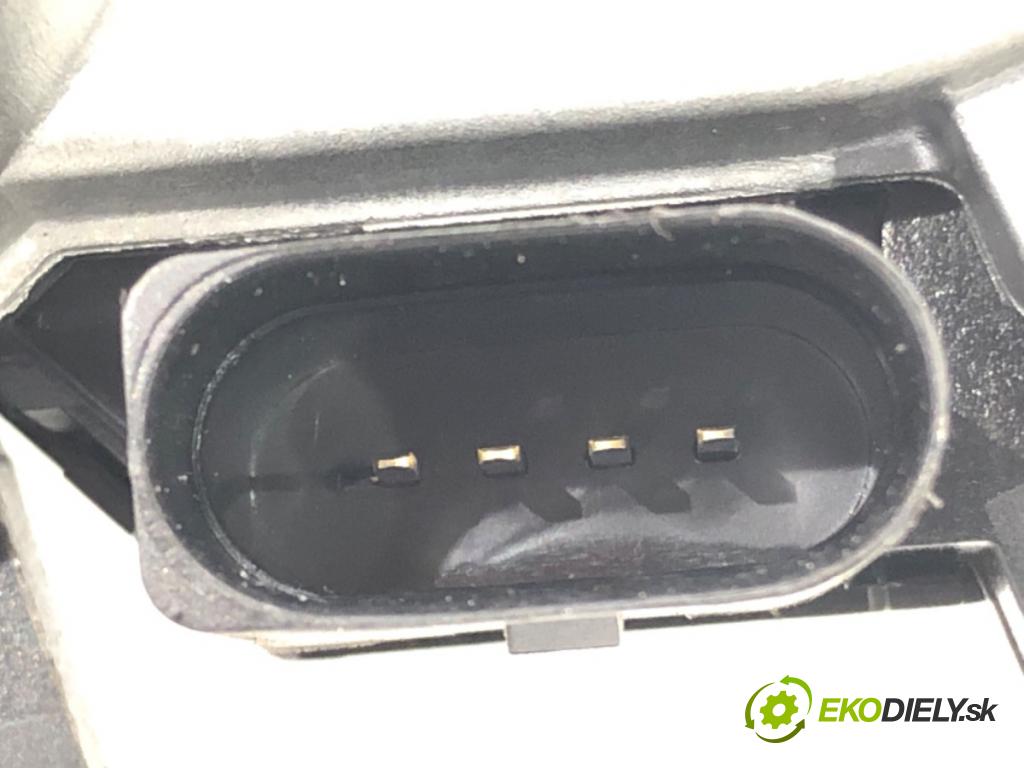 VW GOLF VII (5G1, BQ1, BE1, BE2) 2012 - 2022    1.6 TDI 77 kW [105 KM] olej napędowy 2012 - 2017  Motor stieračov zad 5G0955711
