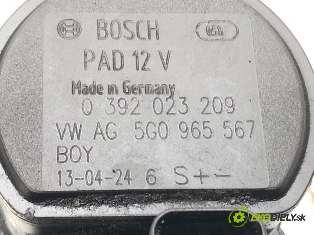 VW GOLF VII (5G1, BQ1, BE1, BE2) 2012 - 2022    1.6 TDI 77 kW [105 KM] olej napędowy 2012 - 2017  DALŠÍ: pumpa vody 5G0965567 (Vodní pumpy)