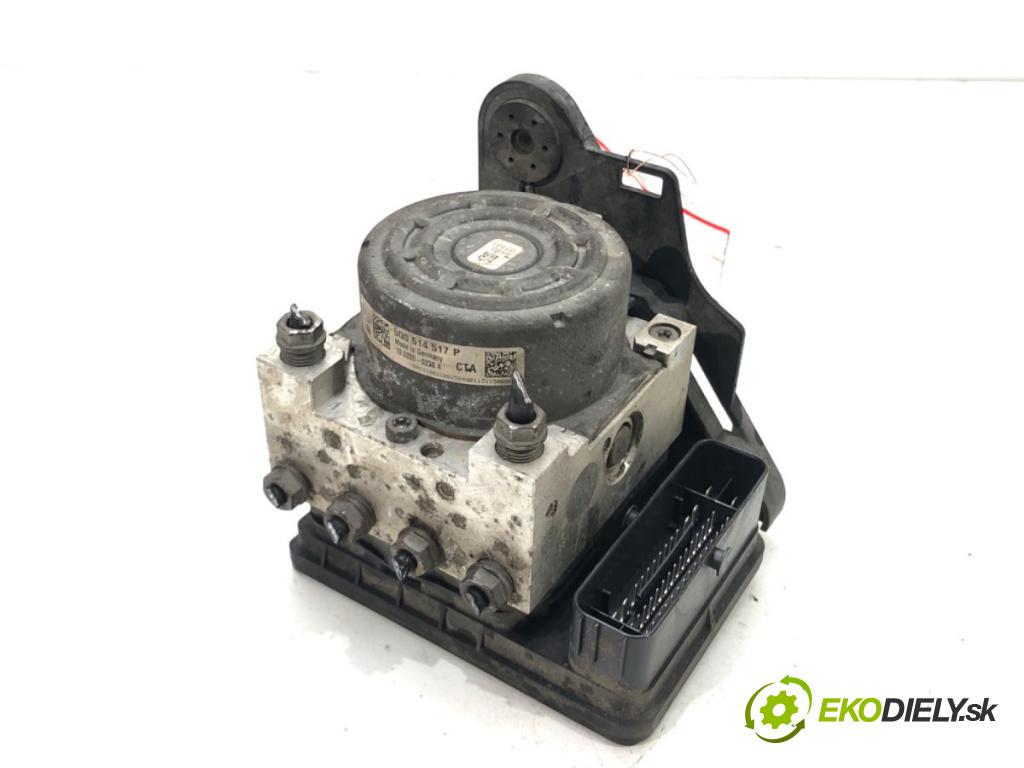 VW GOLF VII (5G1, BQ1, BE1, BE2) 2012 - 2022    1.6 TDI 77 kW [105 KM] olej napędowy 2012 - 2017  Pumpa ABS 5Q0907379Q 5Q0614517P (Pumpy ABS)
