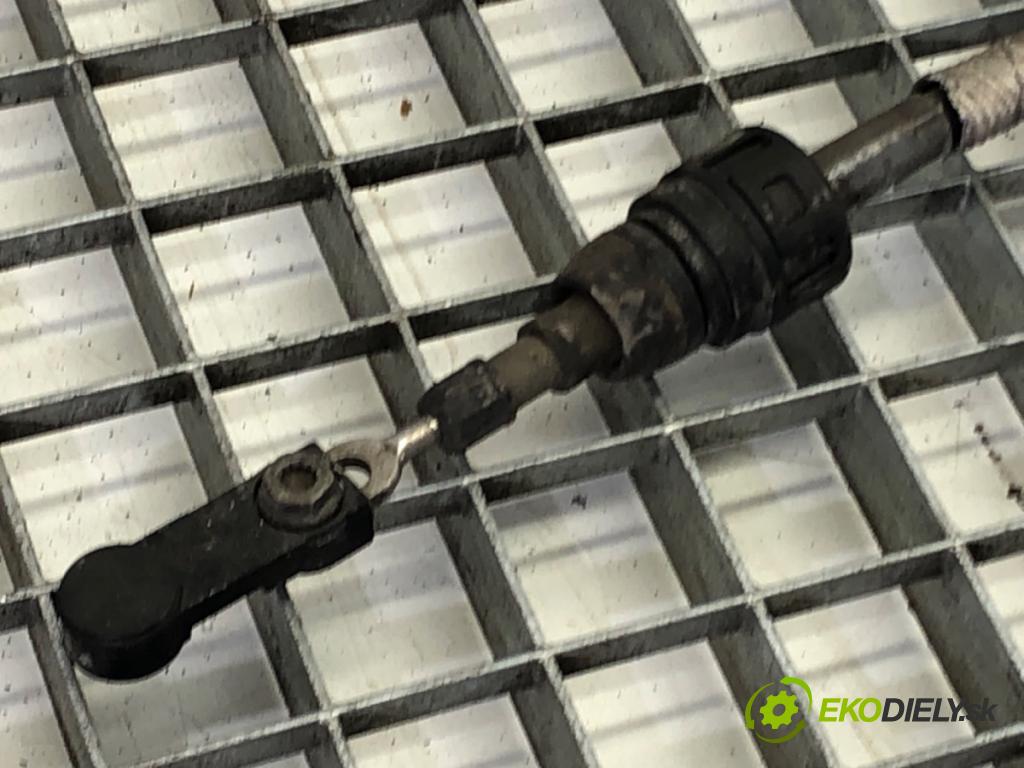 VW GOLF VII (5G1, BQ1, BE1, BE2) 2012 - 2022    1.6 TDI 77 kW [105 KM] olej napędowy 2012 - 2017  Kulisa 5Q2713025 (Rýchlostné páky / kulisy)