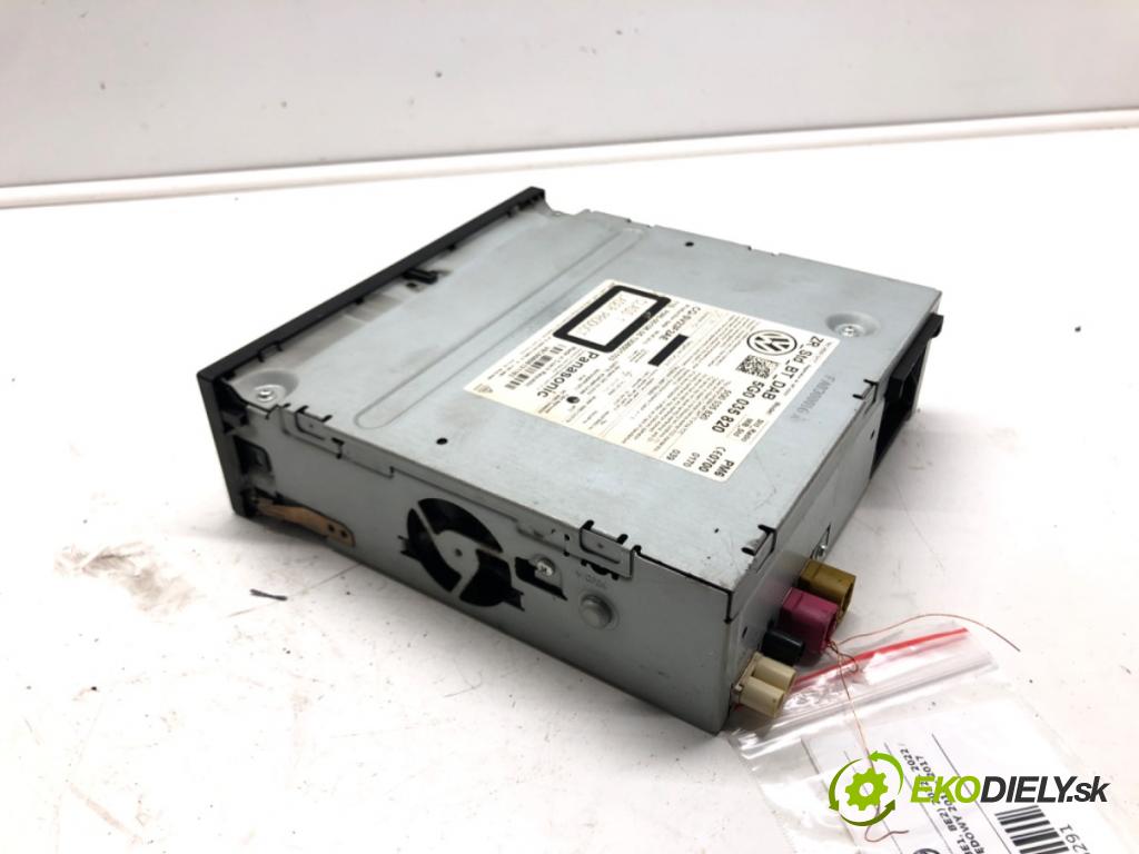 VW GOLF VII (5G1, BQ1, BE1, BE2) 2012 - 2022    1.6 TDI 77 kW [105 KM] olej napędowy 2012 - 2017  čítač navigácie 5G0035820 (Ostatné)