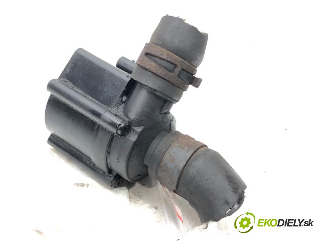 VW GOLF VII (5G1, BQ1, BE1, BE2) 2012 - 2022    1.6 TDI 77 kW [105 KM] olej napędowy 2012 - 2017  DALŠÍ: pumpa vody 5Q0965561B (Vodní pumpy)