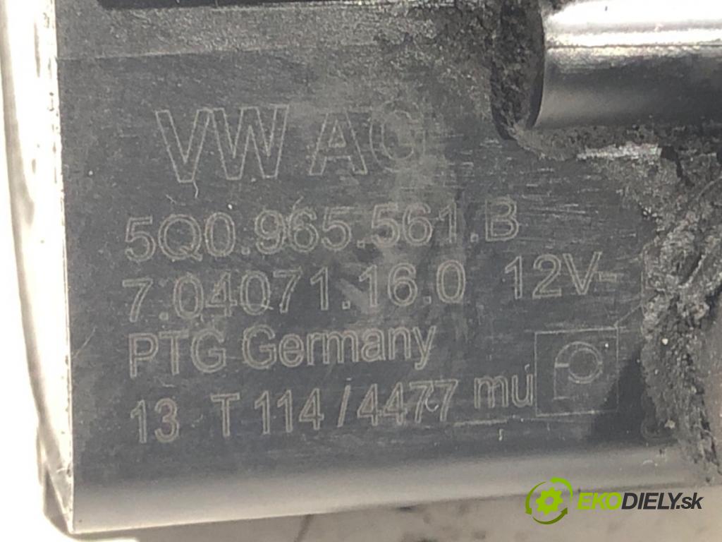 VW GOLF VII (5G1, BQ1, BE1, BE2) 2012 - 2022    1.6 TDI 77 kW [105 KM] olej napędowy 2012 - 2017  DALŠÍ: Pumpa vody 5Q0965561B (Vodné pumpy)