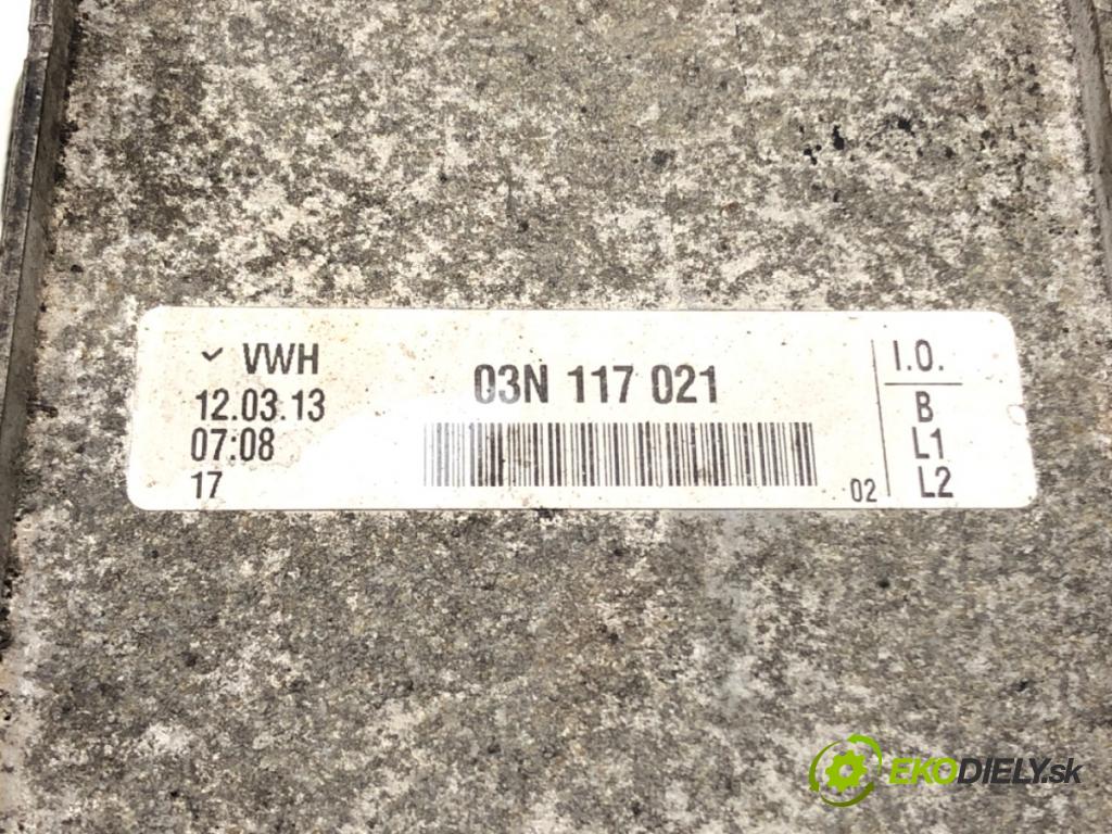 VW GOLF VII (5G1, BQ1, BE1, BE2) 2012 - 2022    1.6 TDI 77 kW [105 KM] olej napędowy 2012 - 2017  Chladič oleja 03N117021