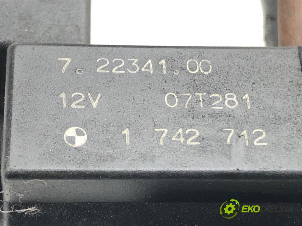 BMW X5 (E70) 2006 - 2013    3.0 d 173 kW [235 KM] olej napędowy 2006 - 2008  nastavovač svod, potrubí 1742712 (Ostatní)