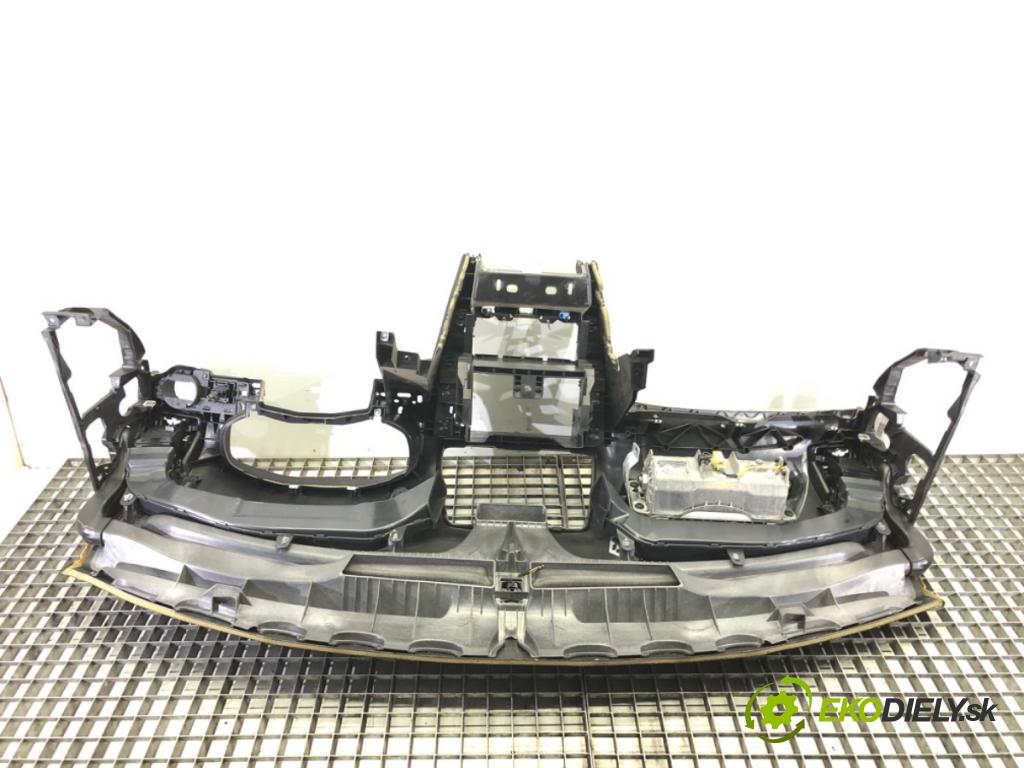 SKODA OCTAVIA II Combi (1Z5) 2004 - 2013    1.6 75 kW [102 KM] benzyna 2004 - 2013  Palubná doska silentbloku airbag pasy