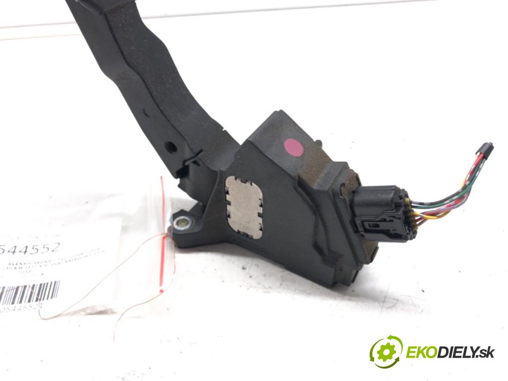 TOYOTA AVENSIS sedan (_T27_) 2008 - 2018    2.2 D-4D (ADT271_) 130 kW [177 KM] olej napędowy 2  Potenciometer plynového pedálu 78110-02020 (Pedále)