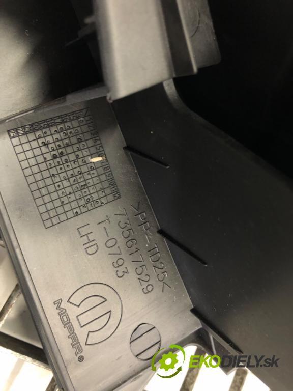 FIAT TIPO Kombi (356_) 2016 - 2022    1.0 (357HXN1A, 357WXN1A) 74 kW [101 KM] benzyna 2020 - 2022  Priehradka, kastlík spolujazdca  (Priehradky, kastlíky)