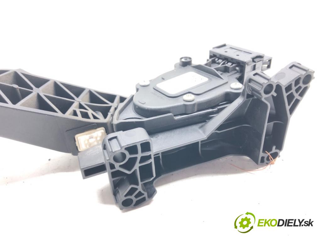 FIAT TIPO Kombi (356_) 2016 - 2022    1.0 (357HXN1A, 357WXN1A) 74 kW [101 KM] benzyna 20  Potenciometer plynového pedálu 52025707 (Pedále)