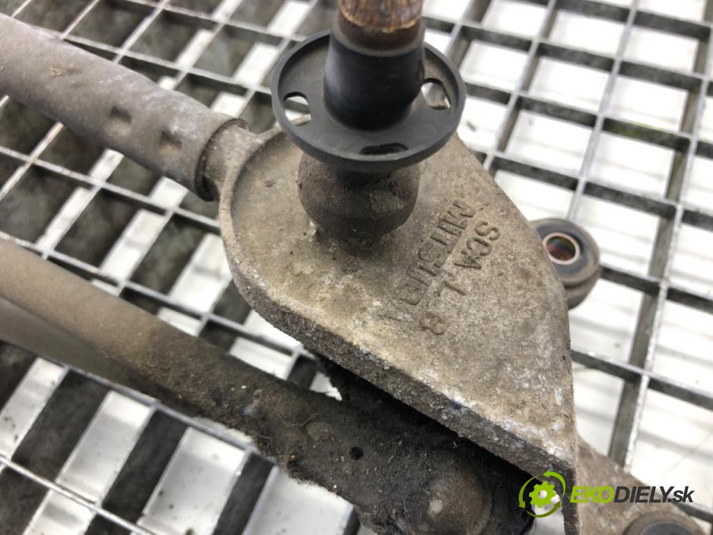 HONDA CR-V II (RD_) 2001 - 2007    2.0 (RD5) 110 kW [150 KM] benzyna 2001 - 2007  Mechanizmus stieračov predný  (Motorčeky stieračov predné)