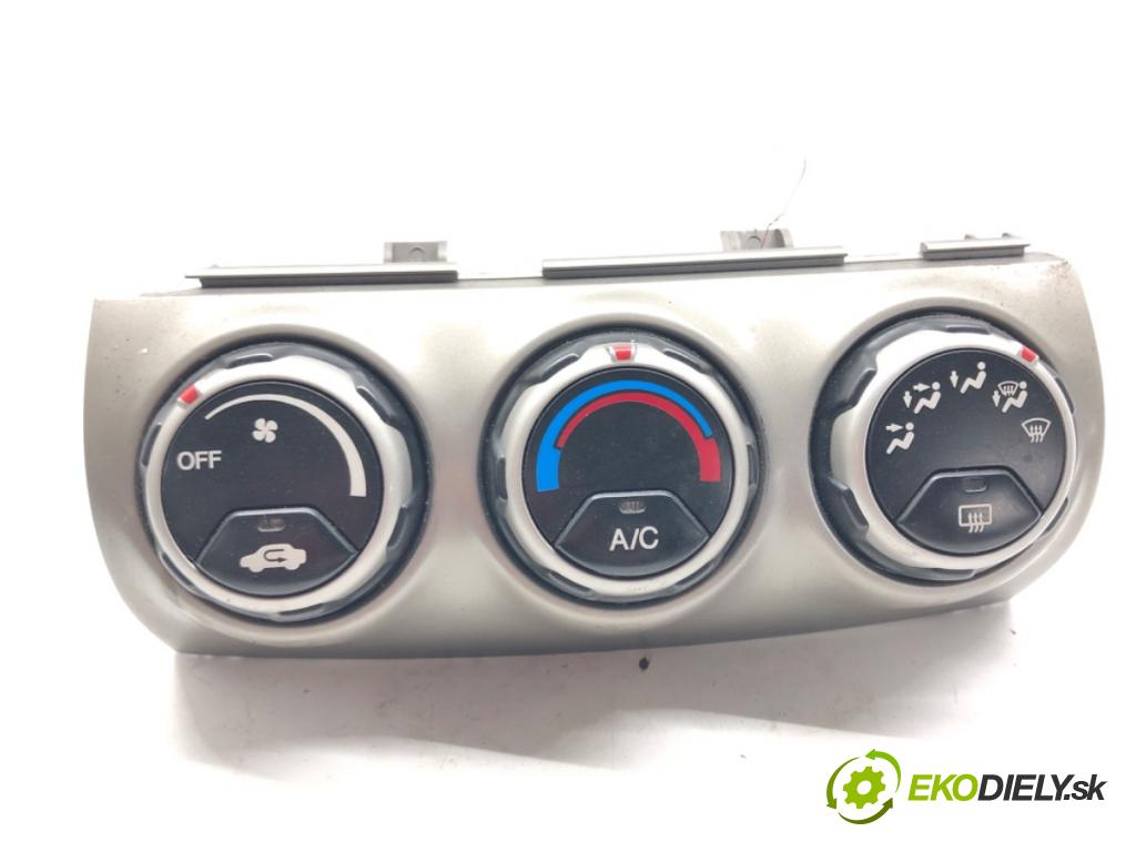 HONDA CR-V II (RD_) 2001 - 2007    2.0 (RD5) 110 kW [150 KM] benzyna 2001 - 2007  Panel ovládania kúrenia  (Prepínače, spínače, tlačidlá a ovládače kúrenia)