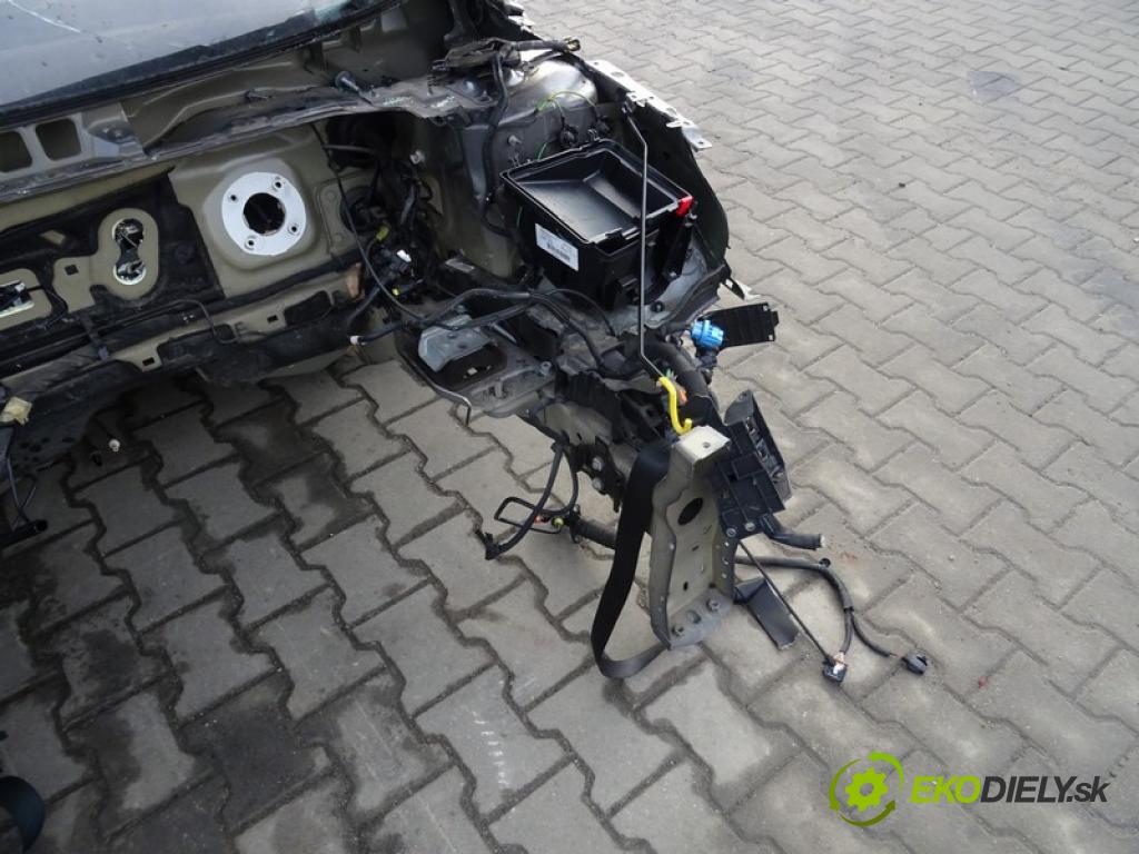 PEUGEOT 308 II (LB_, LP_, LW_, LH_, L3_) 2013 - 2021    1.2 THP 130 96 kW [131 KM] benzyna 2013 - 2021  KAROSERIA ČTVRŤÁK blatník zadní část levý pravý střecha POŠTY: prahy