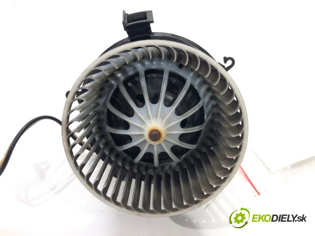 OPEL ASTRA J Sports Tourer (P10) 2010 - 2015    1.6 (35) 85 kW [116 KM] benzyna 2010 - 2015  ventilátor kúrenia U7253002
