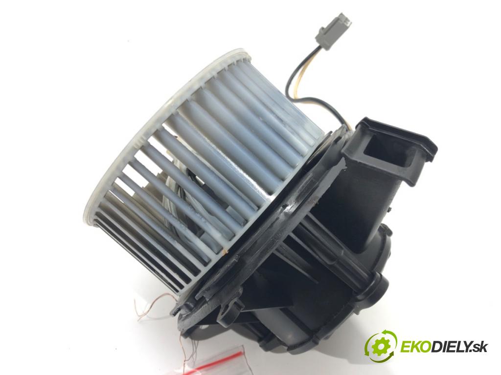 OPEL ASTRA J Sports Tourer (P10) 2010 - 2015    1.6 (35) 85 kW [116 KM] benzyna 2010 - 2015  ventilátor kúrenia U7253002
