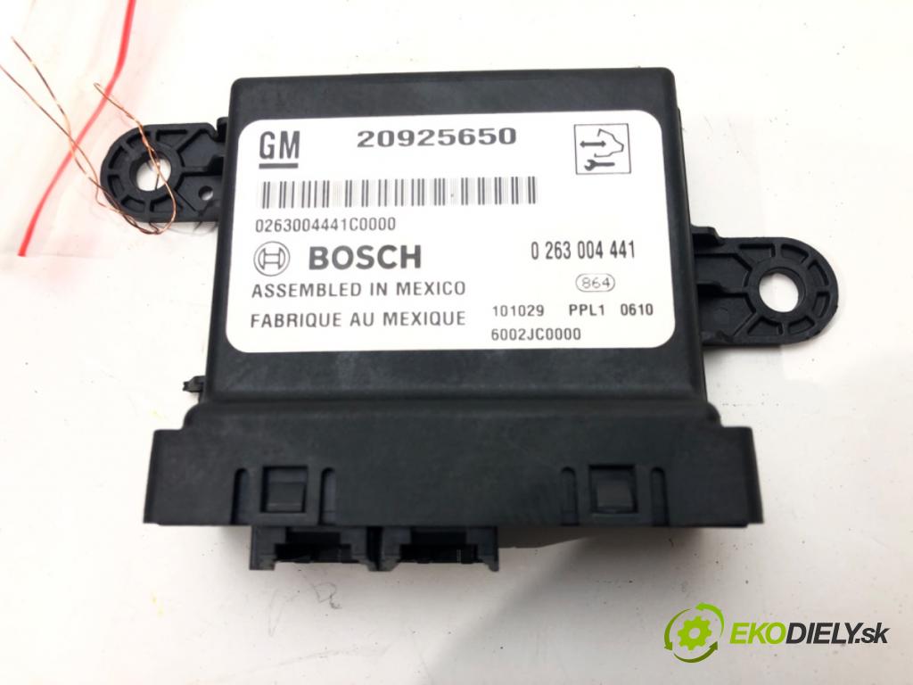 OPEL ASTRA J Sports Tourer (P10) 2010 - 2015    1.6 (35) 85 kW [116 KM] benzyna 2010 - 2015  Modul PDC 20925650 (Ostatné)