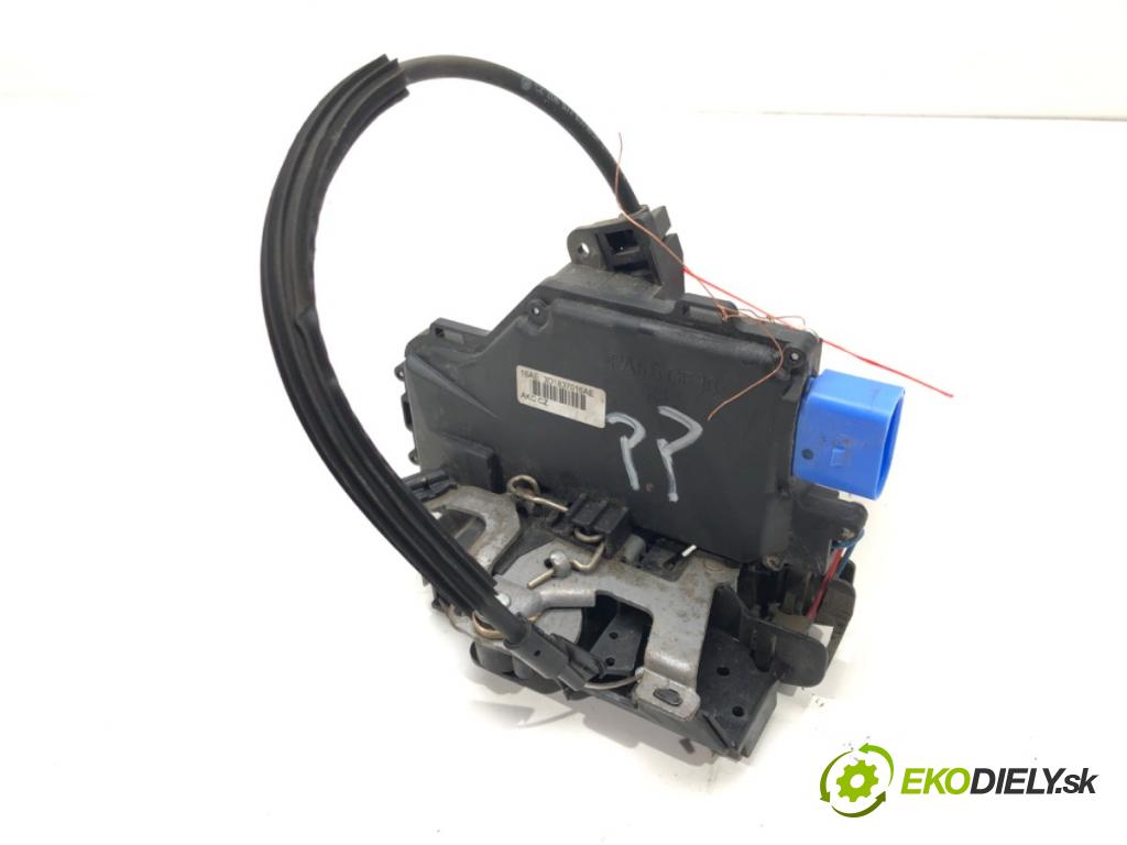 SKODA ROOMSTER Praktik (5J) 2007 - 2015    1.4 63 kW [86 KM] benzyna 2007 - 2015  zámok dveře pravý přední část 3D1837016AE
