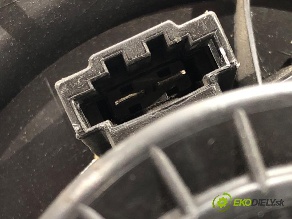SKODA ROOMSTER Praktik (5J) 2007 - 2015    1.4 63 kW [86 KM] benzyna 2007 - 2015  ventilátor kúrenia 6R1819015