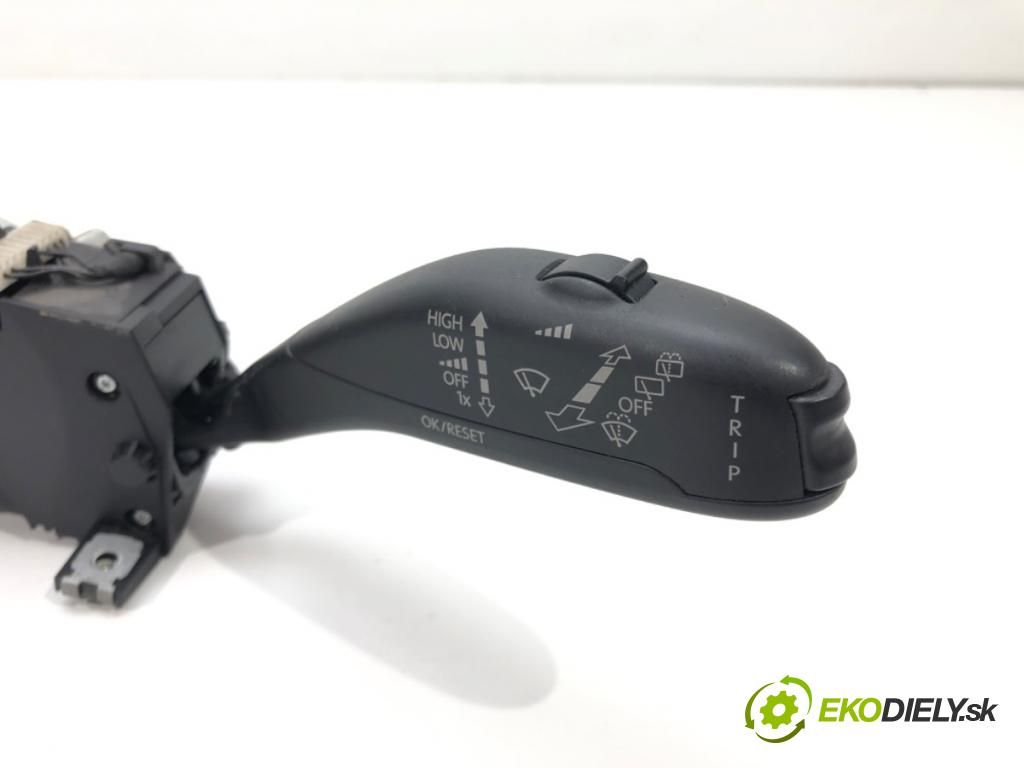 SKODA ROOMSTER Praktik (5J) 2007 - 2015    1.4 63 kW [86 KM] benzyna 2007 - 2015  Prepínač kombinovaný 6R0953521A (Prepínače, spínače, tlačidlá a ovládače kúrenia)