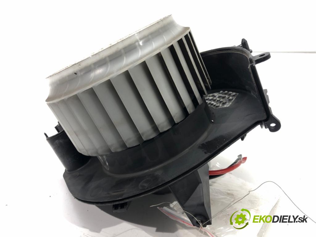 AUDI A6 C6 Avant (4F5) 2004 - 2011    2.4 130 kW [177 KM] benzyna 2005 - 2008  ventilátor kúrenia 4F0820521A