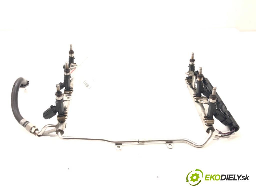 AUDI A6 C6 Avant (4F5) 2004 - 2011    2.4 130 kW [177 KM] benzyna 2005 - 2008  Lišta vstrekovacia 06E971821A (Vstrekovacie lišty)