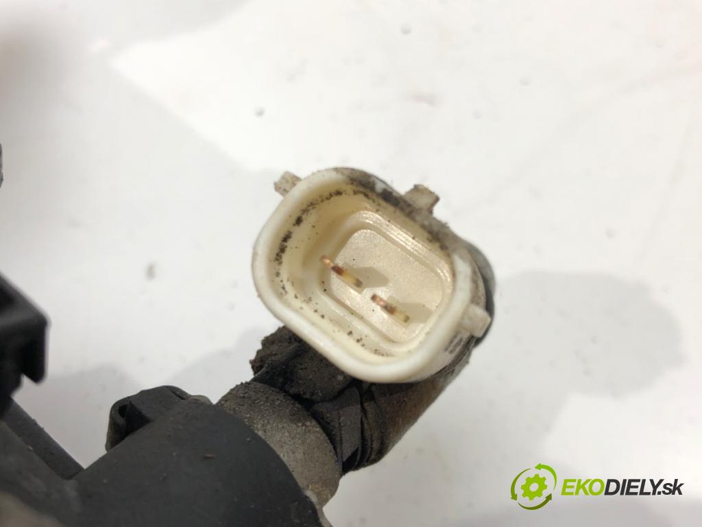 SKODA ROOMSTER Praktik (5J) 2007 - 2015    1.4 63 kW [86 KM] benzyna 2007 - 2015  Lišta vstrekovacia Vstrekovacie ventily 036971824D (Vstrekovacie lišty)