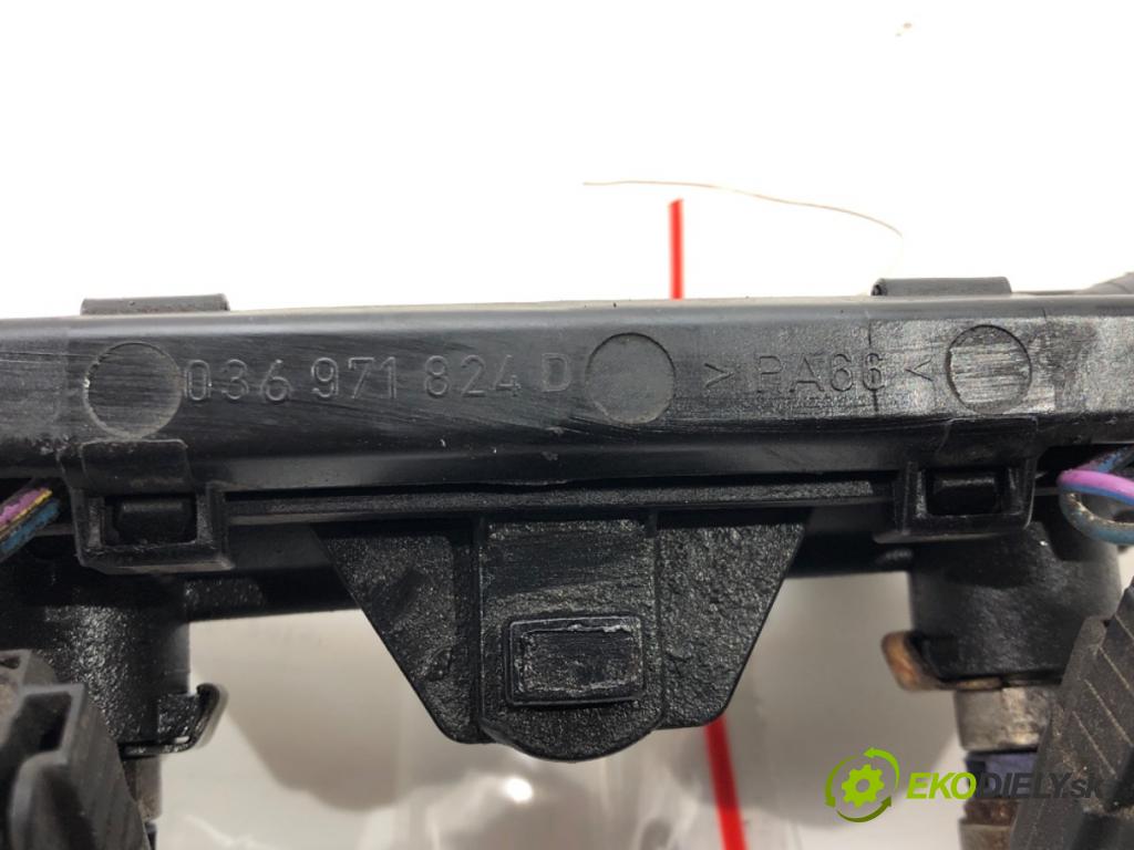 SKODA ROOMSTER Praktik (5J) 2007 - 2015    1.4 63 kW [86 KM] benzyna 2007 - 2015  Lišta vstrekovacia Vstrekovacie ventily 036971824D (Vstrekovacie lišty)