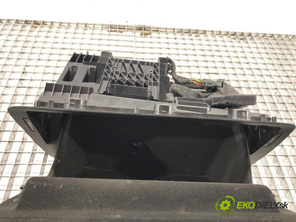 AUDI Q3 (8UB, 8UG) 2011 - 2018    2.0 TFSI quattro 147 kW [200 KM] benzyna 2014 - 20  Priehradka, kastlík spolujazdca 8U0971679B (Priehradky, kastlíky)