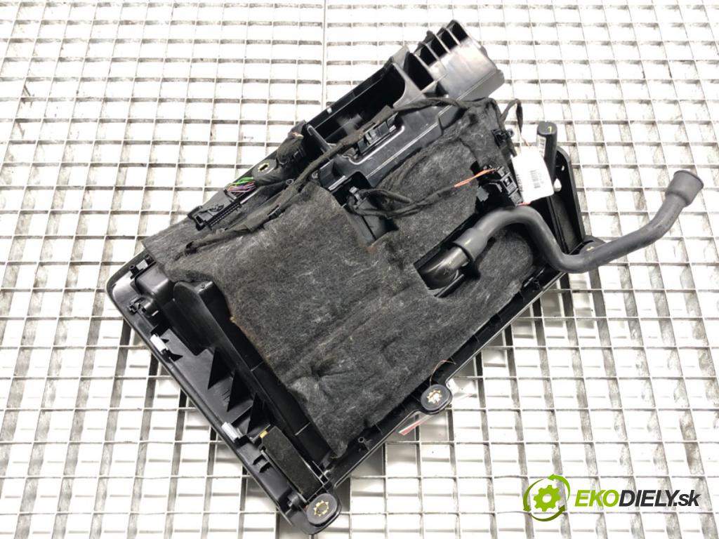 AUDI Q3 (8UB, 8UG) 2011 - 2018    2.0 TFSI quattro 147 kW [200 KM] benzyna 2014 - 20  Priehradka, kastlík spolujazdca 8U0971679B (Priehradky, kastlíky)